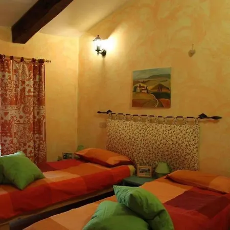 Ferienhaus In - Marken 35804 *